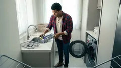 Máquina de lavar também precisa de limpeza: o passo a passo que evita mau cheiro (e o detalhe do vinagre)